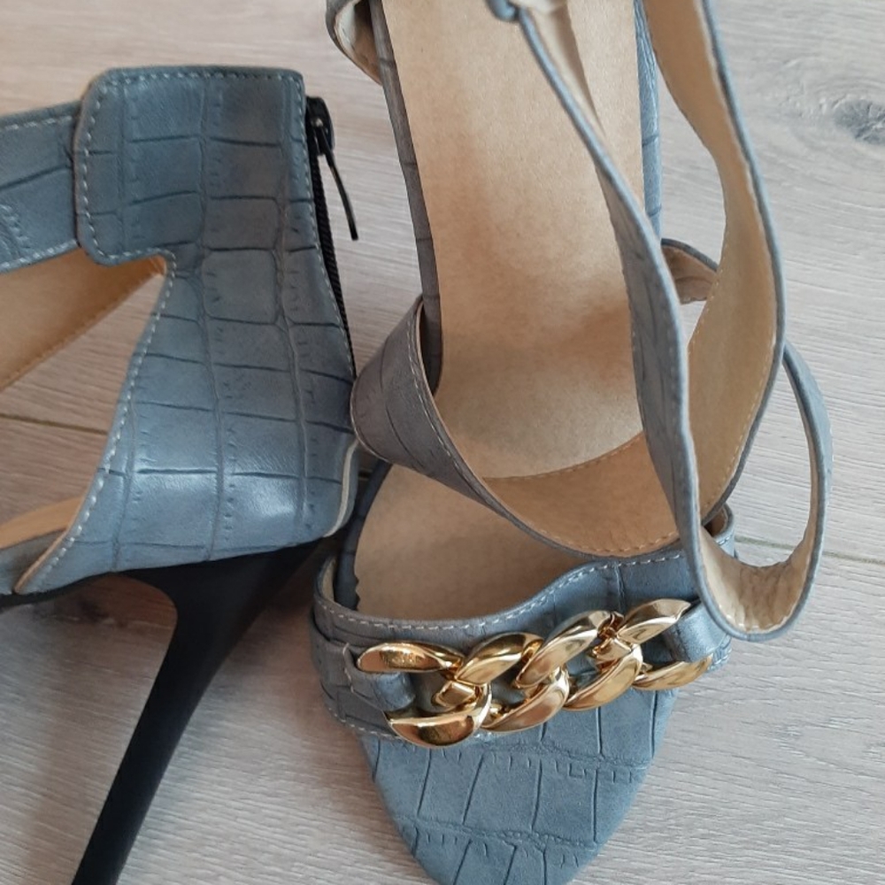 Heel sandals